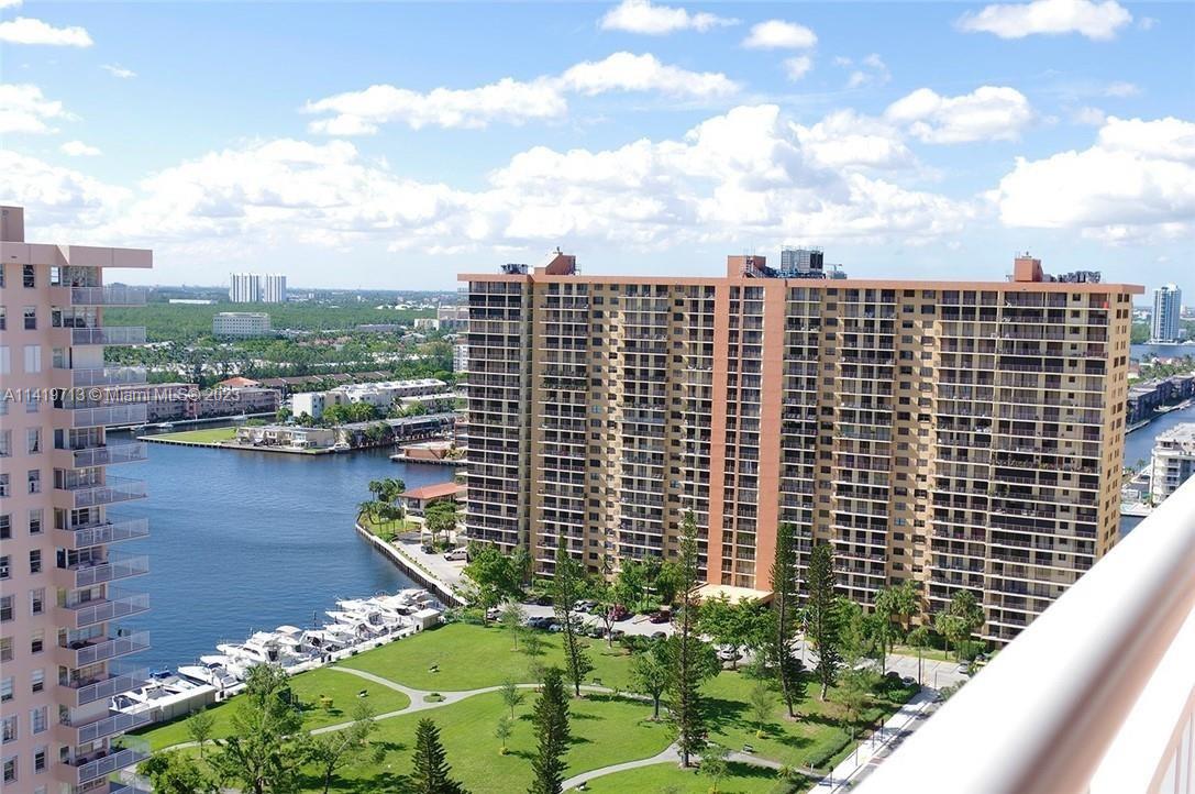 WINSTON TOWERS 200 - Residential Lease