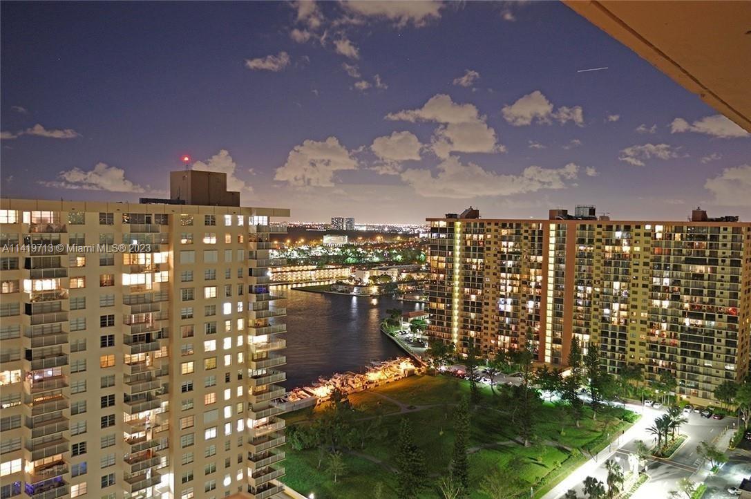 WINSTON TOWERS 200 - Residential Lease