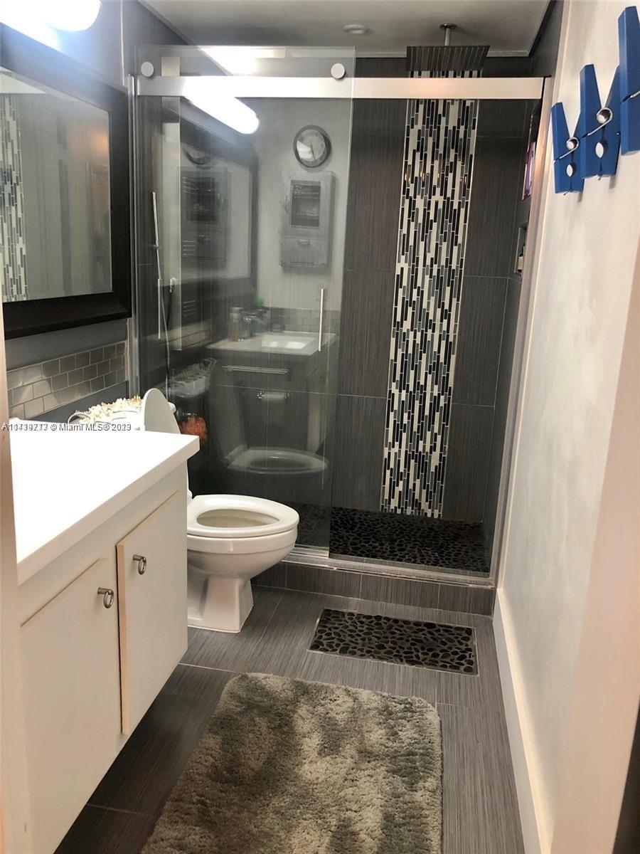 WINSTON TOWERS 200 - Residential Lease