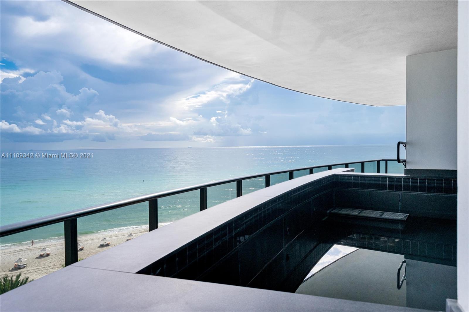 18555 COLLINS AVENUE COND - Residential