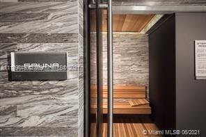 18555 COLLINS AVENUE COND - Residential