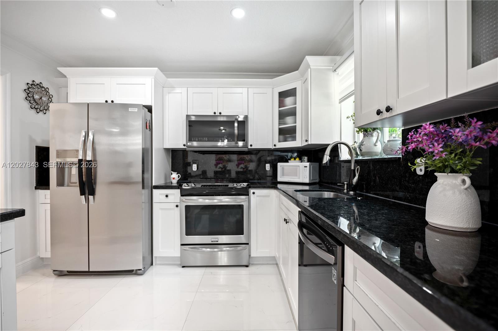 MONACO ESTATES AT KENDALL - Residential