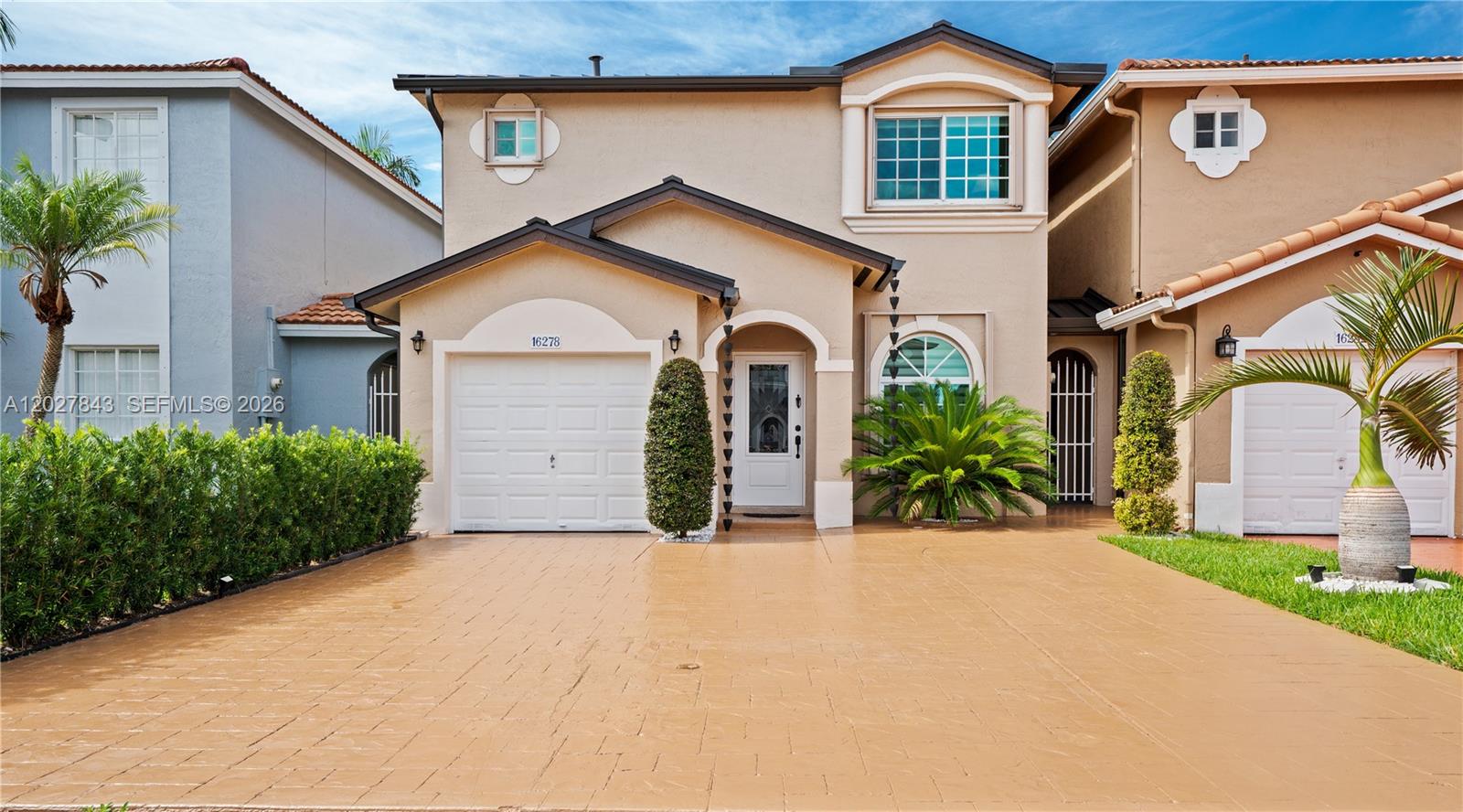 MONACO ESTATES AT KENDALL - Residential
