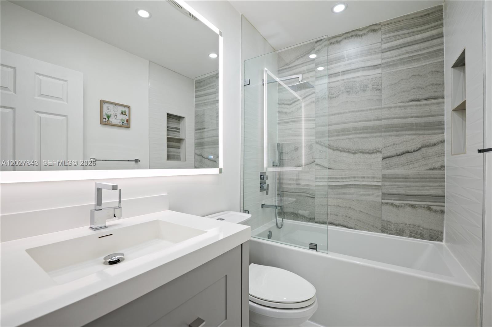 MONACO ESTATES AT KENDALL - Residential