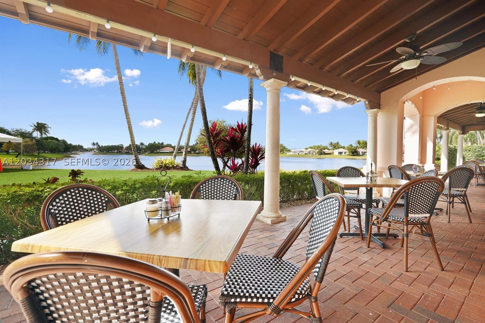 RIVERWALK 6 - Residential