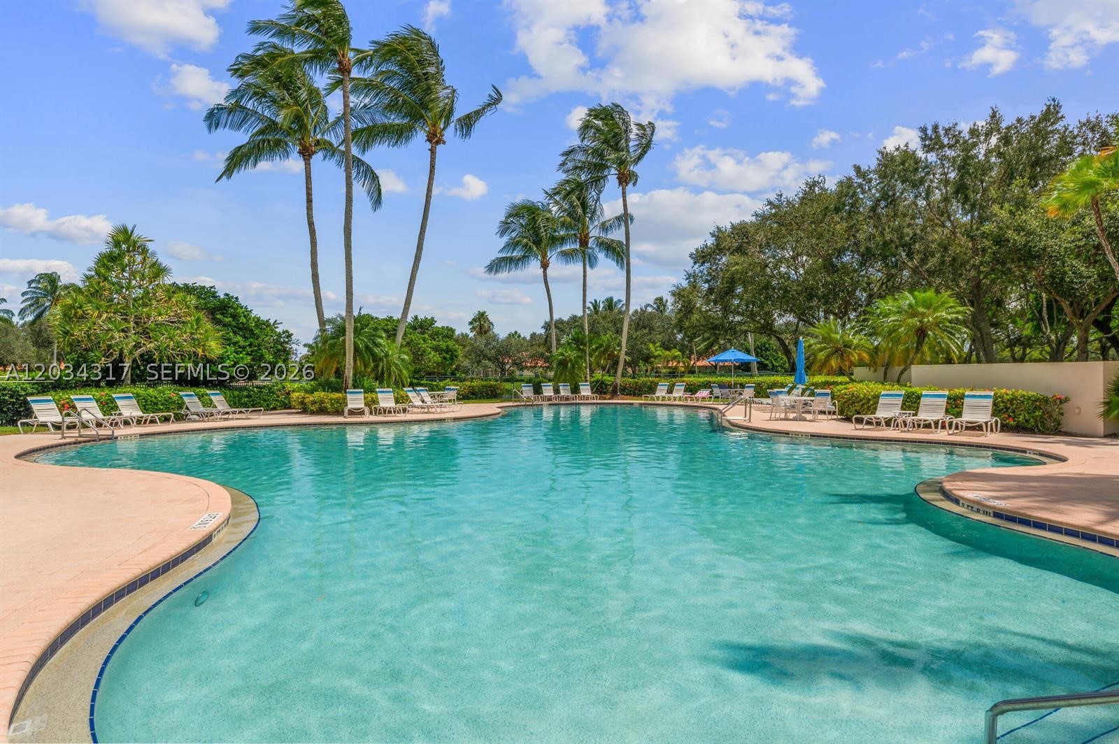 RIVERWALK 6 - Residential