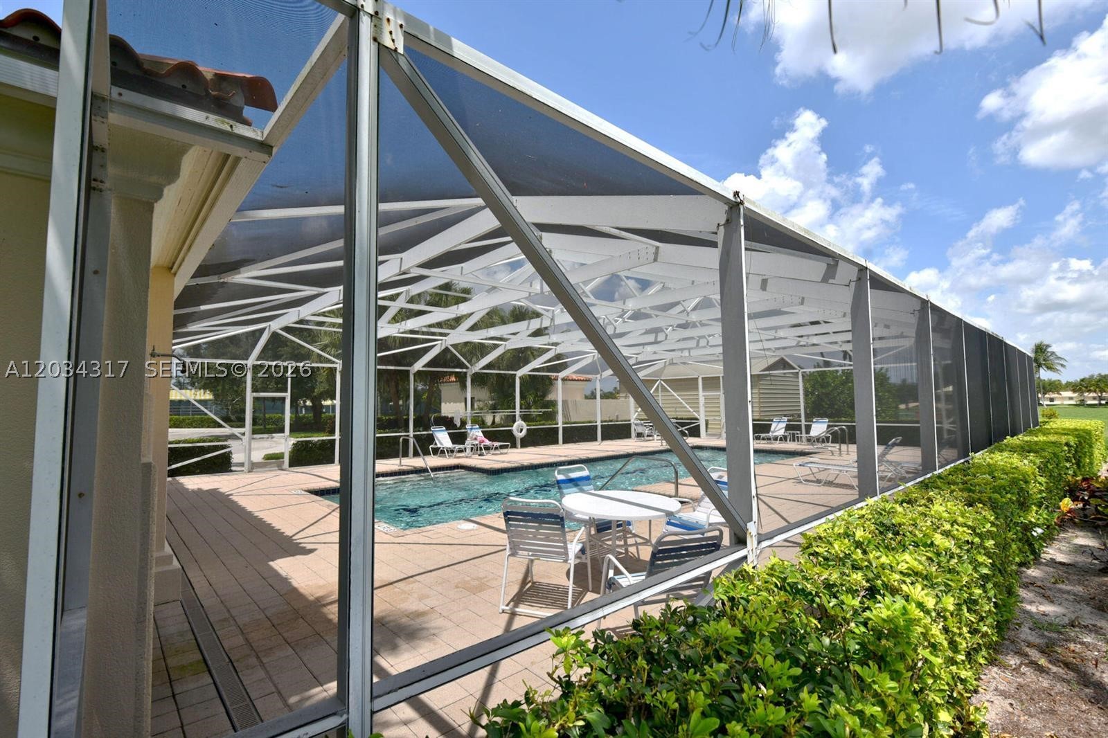RIVERWALK 6 - Residential