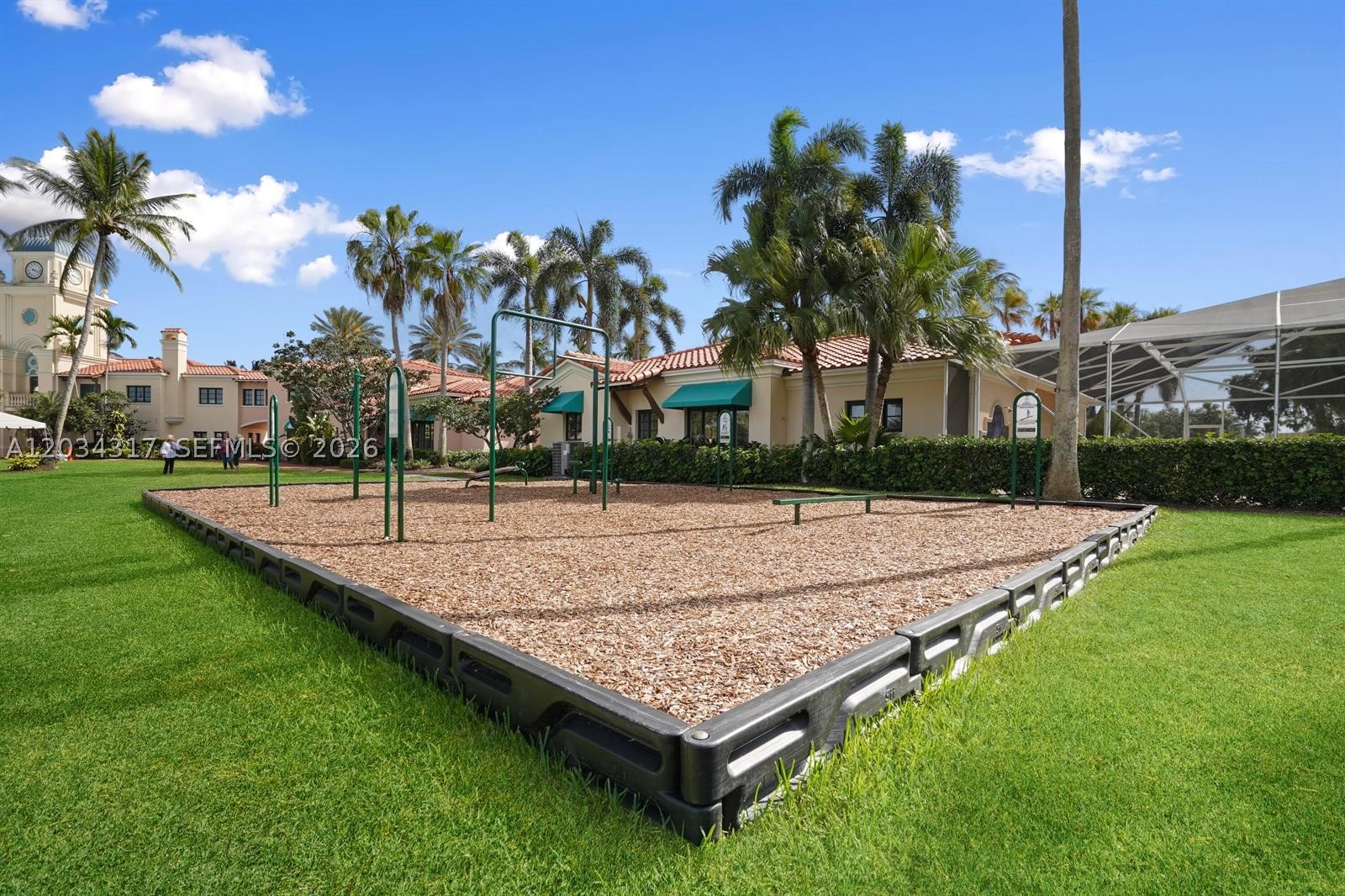 RIVERWALK 6 - Residential