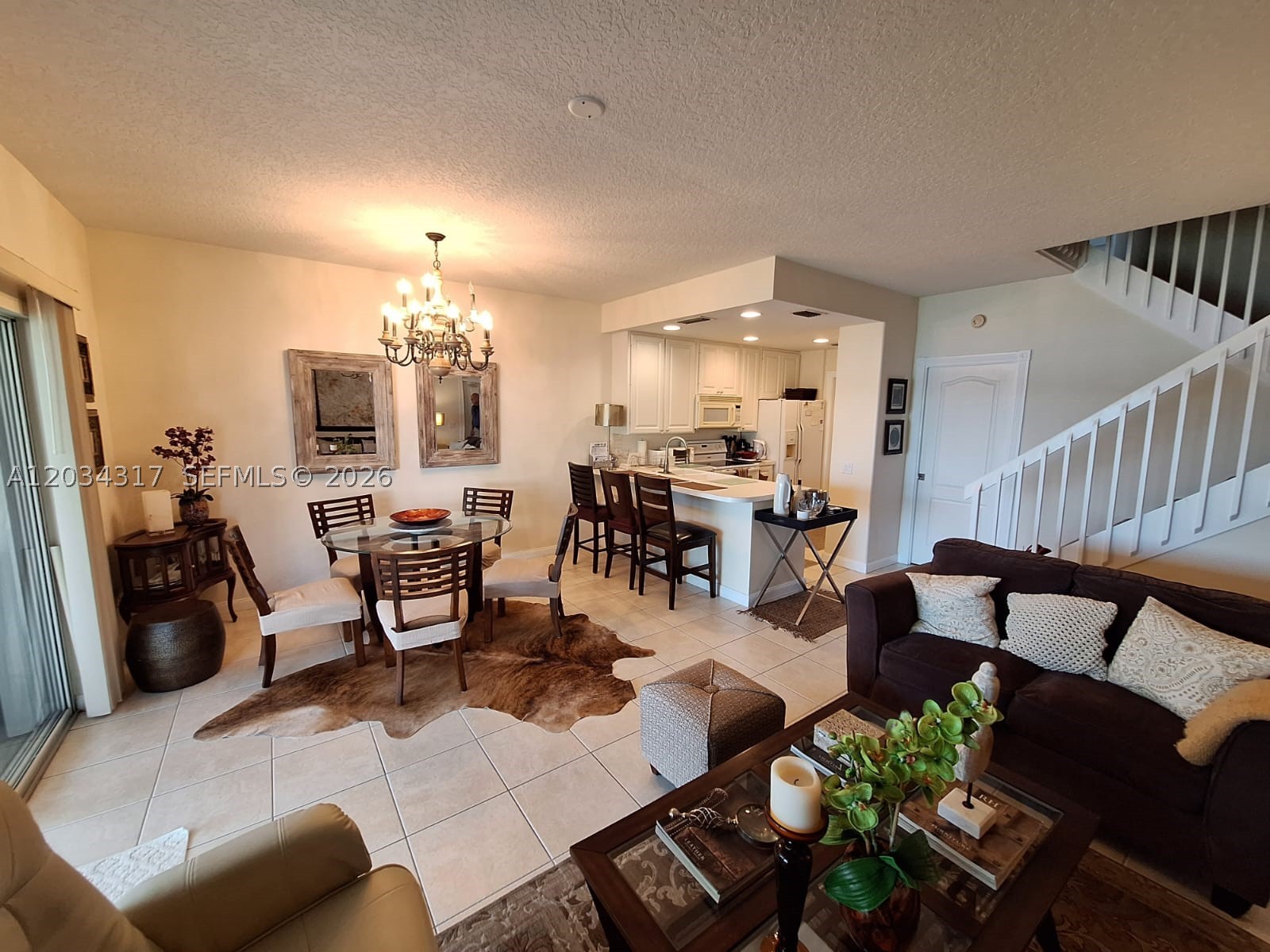 RIVERWALK 6 - Residential