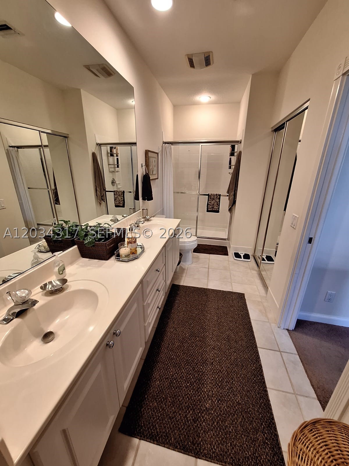 RIVERWALK 6 - Residential