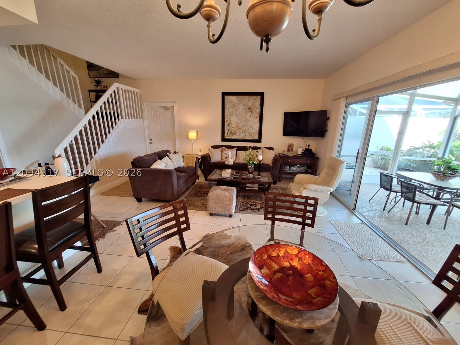 RIVERWALK 6 - Residential