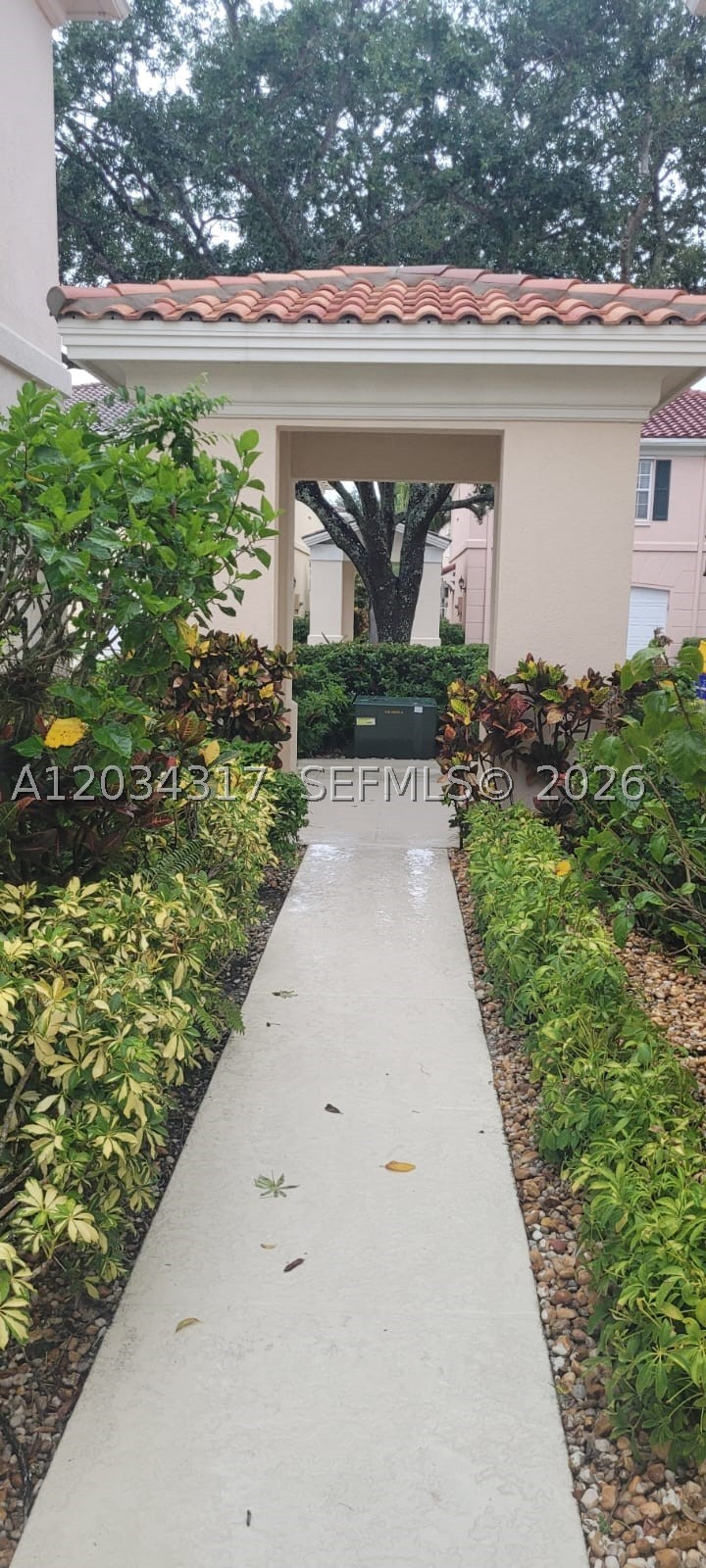 RIVERWALK 6 - Residential