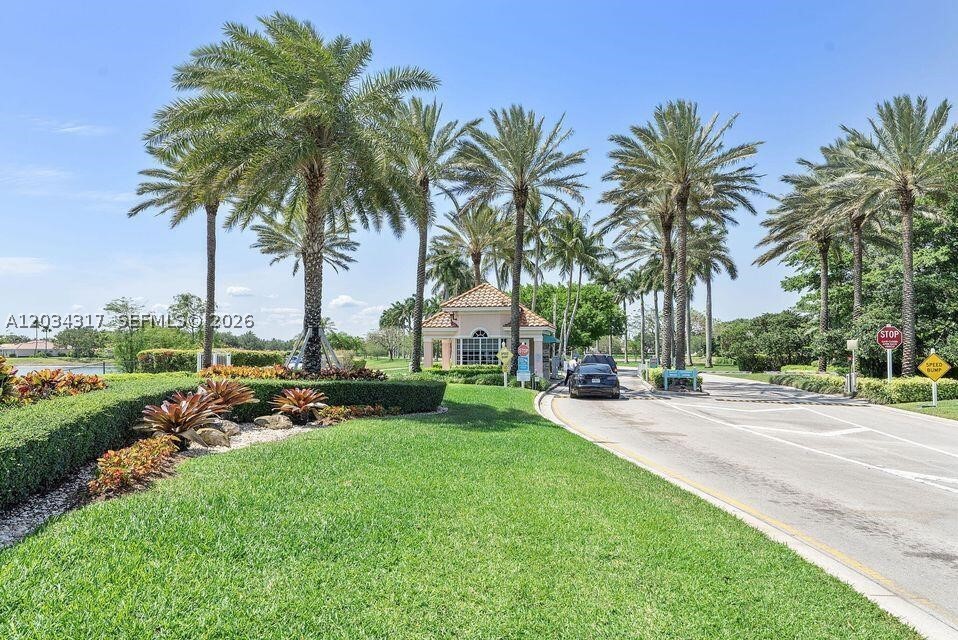 RIVERWALK 6 - Residential