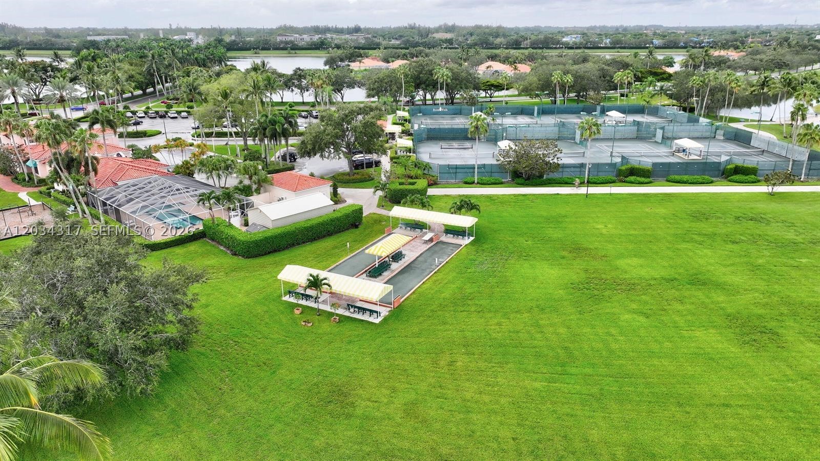 RIVERWALK 6 - Residential