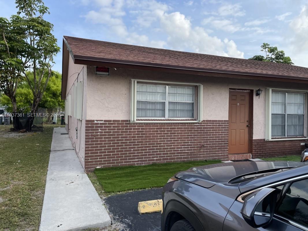 FT LAUDERDALE ESTATES 1ST - Residential Income