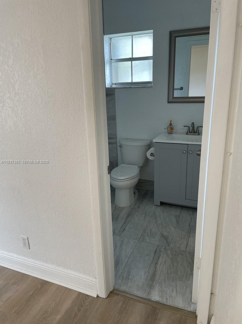 FT LAUDERDALE ESTATES 1ST - Residential Income