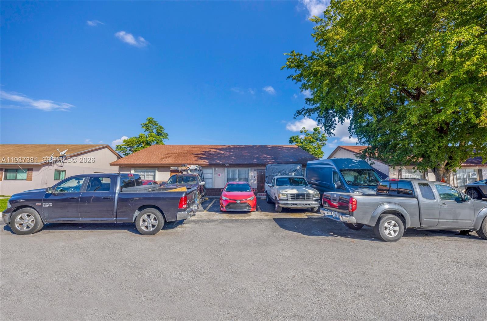 FT LAUDERDALE ESTATES 1ST - Residential Income