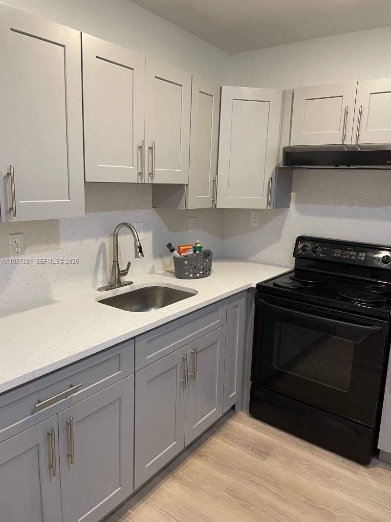 FT LAUDERDALE ESTATES 1ST - Residential Income