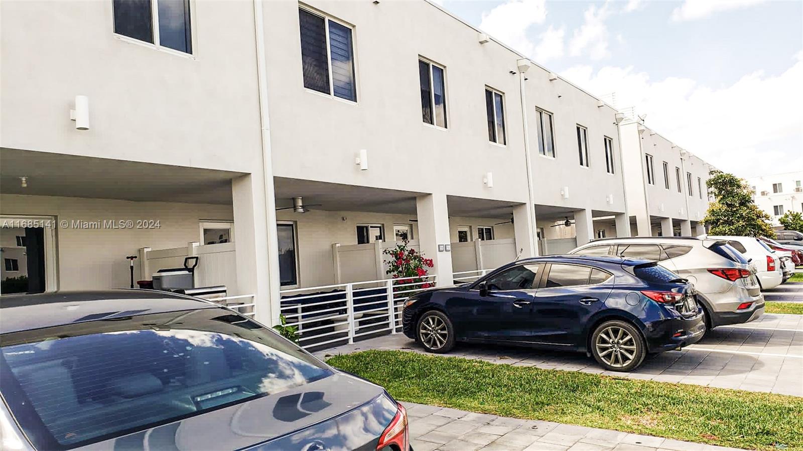 LANDMARK AT DORAL - Residential Lease
