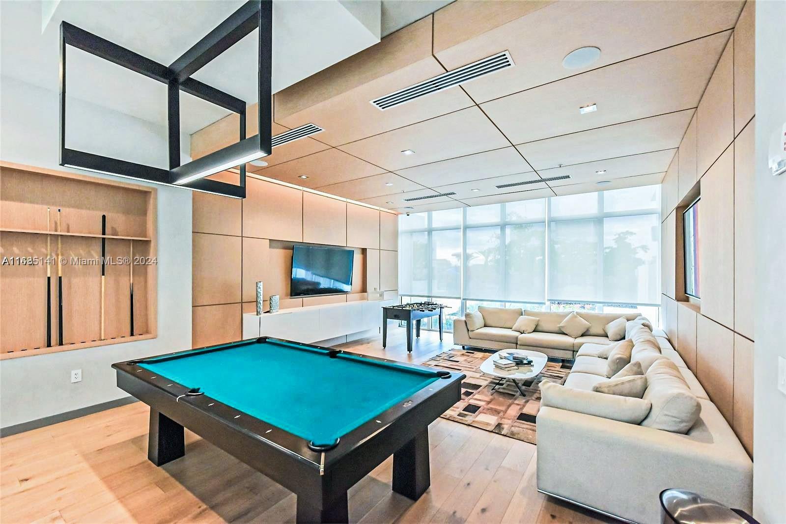 LANDMARK AT DORAL - Residential Lease