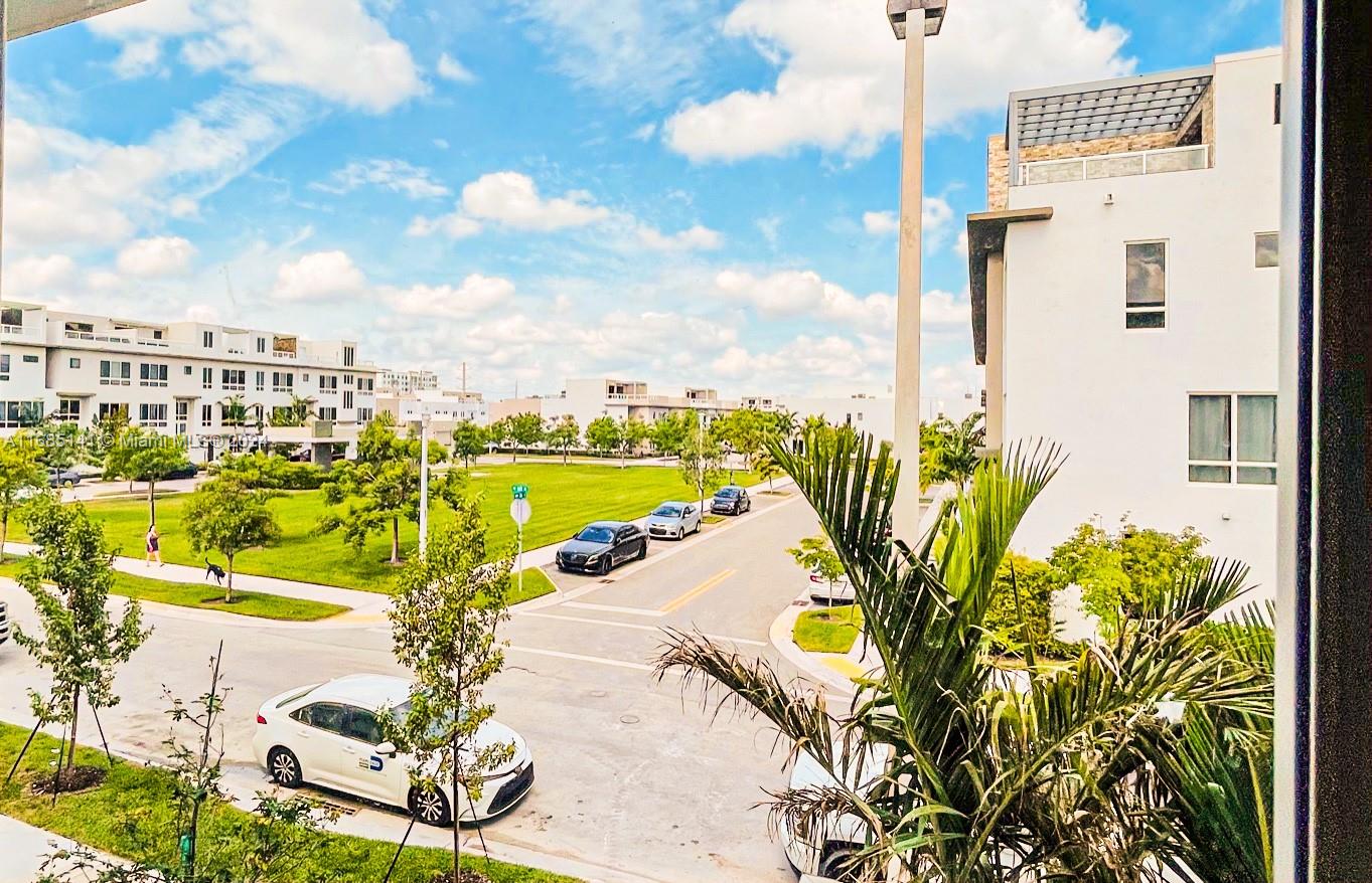 LANDMARK AT DORAL - Residential Lease