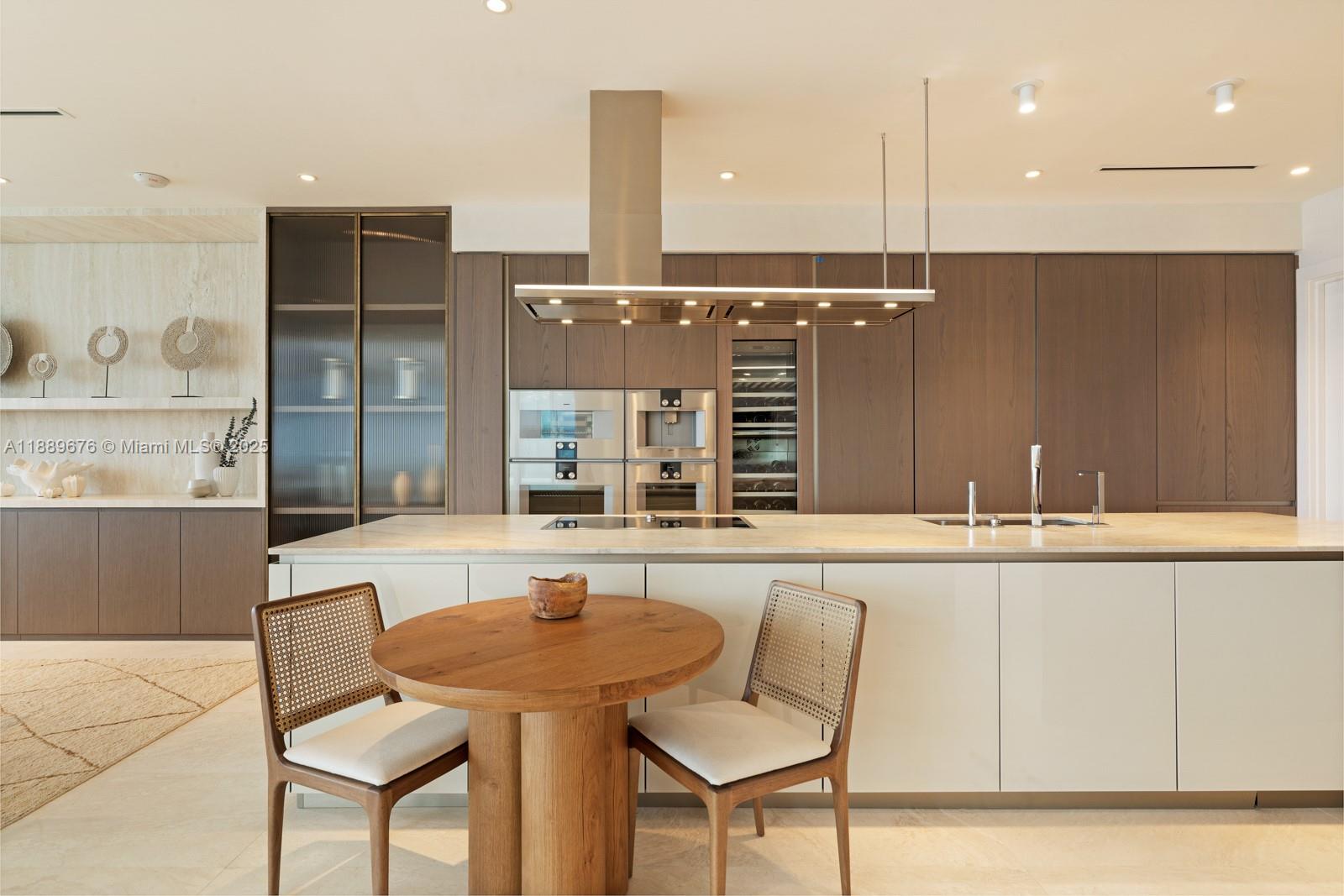 NORTH BISCAYNE BEACH AMEN - Residential
