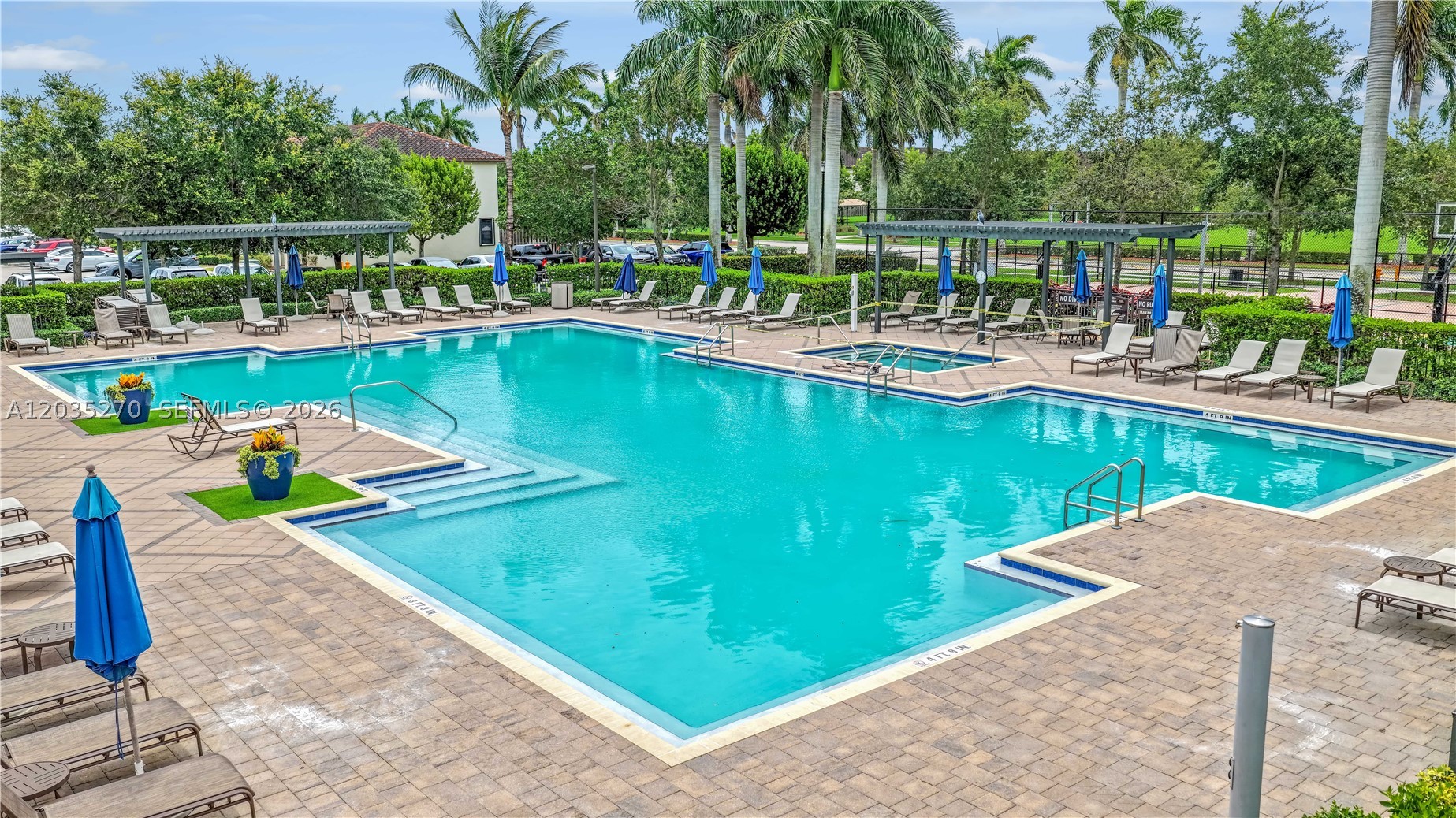 COCO PALM ESTATES - Residential