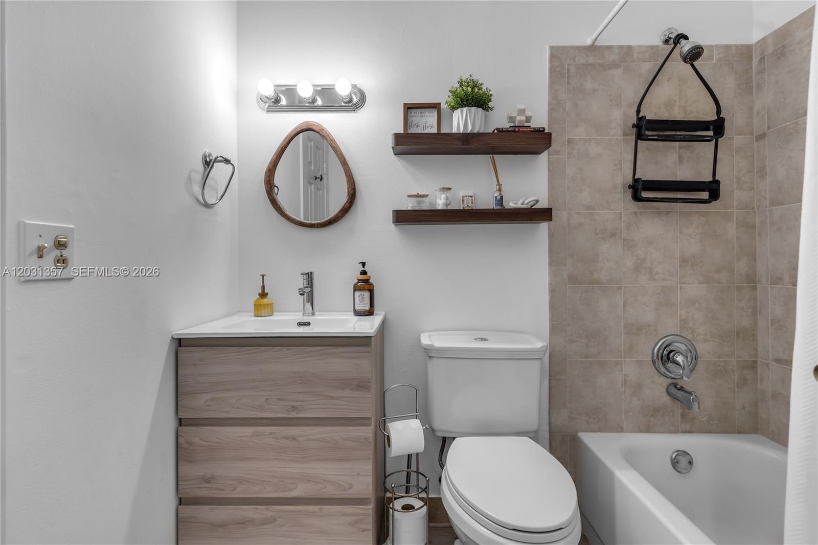 EVERGLADES SUGAR & LAND C - Residential