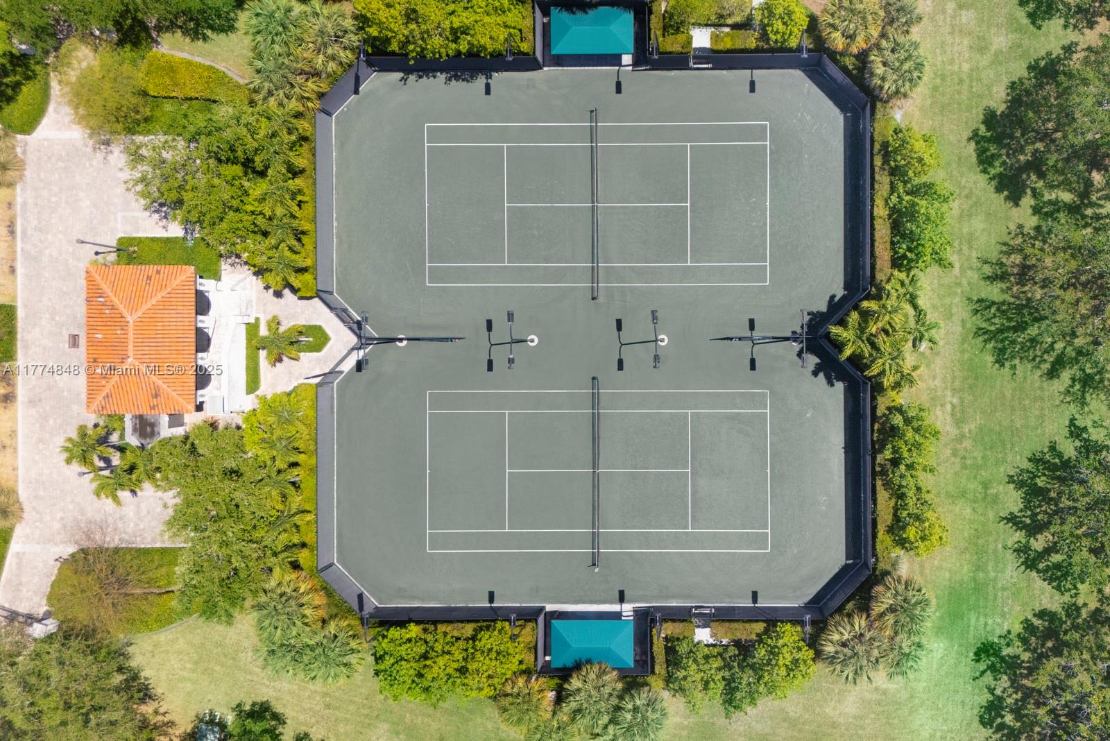 GABLES ESTATES NO 2 - Land