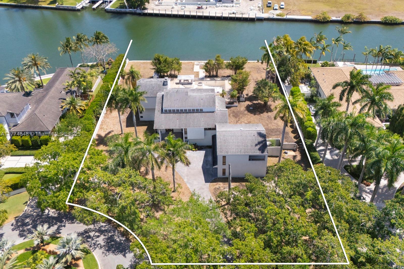 GABLES ESTATES NO 2 - Land