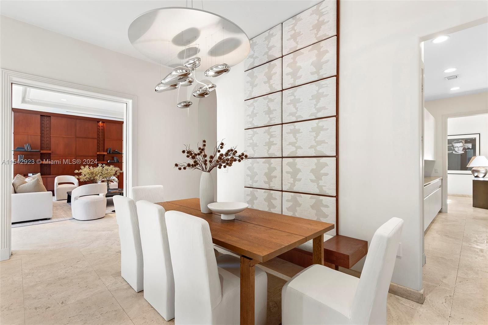 GOLDEN BEACH SEC C - Residential