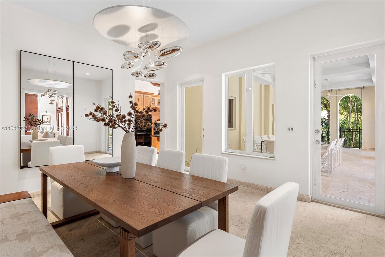 GOLDEN BEACH SEC C - Residential
