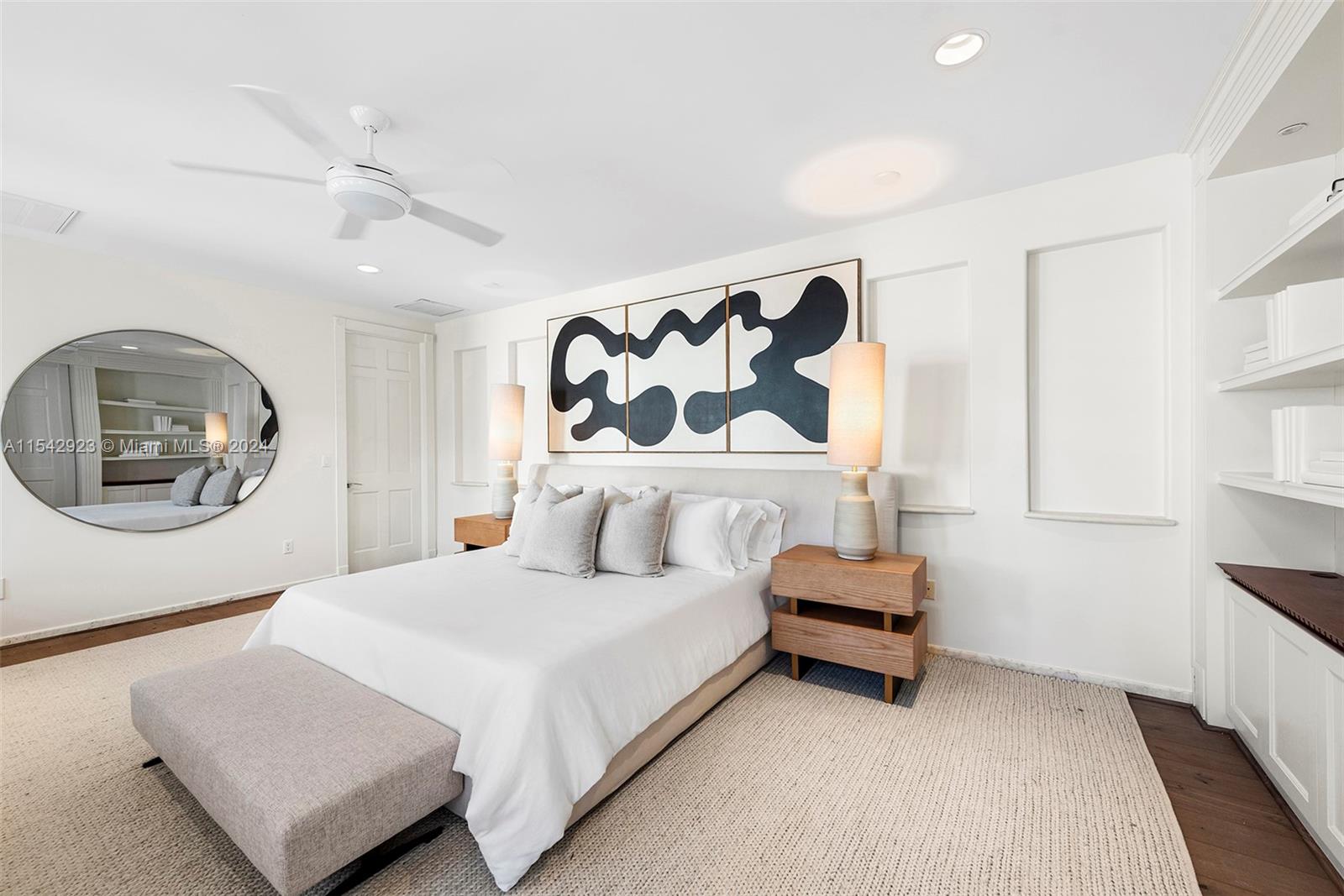 GOLDEN BEACH SEC C - Residential
