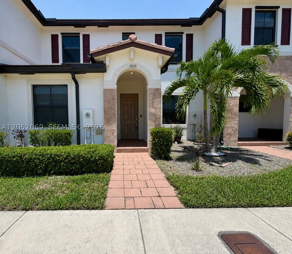 AQUABELLA NORTH REPLAT - Residential Lease