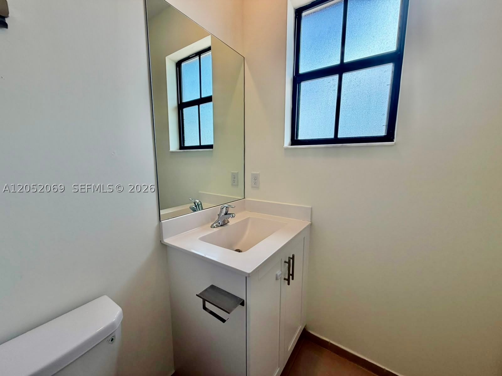 AQUABELLA NORTH REPLAT - Residential Lease