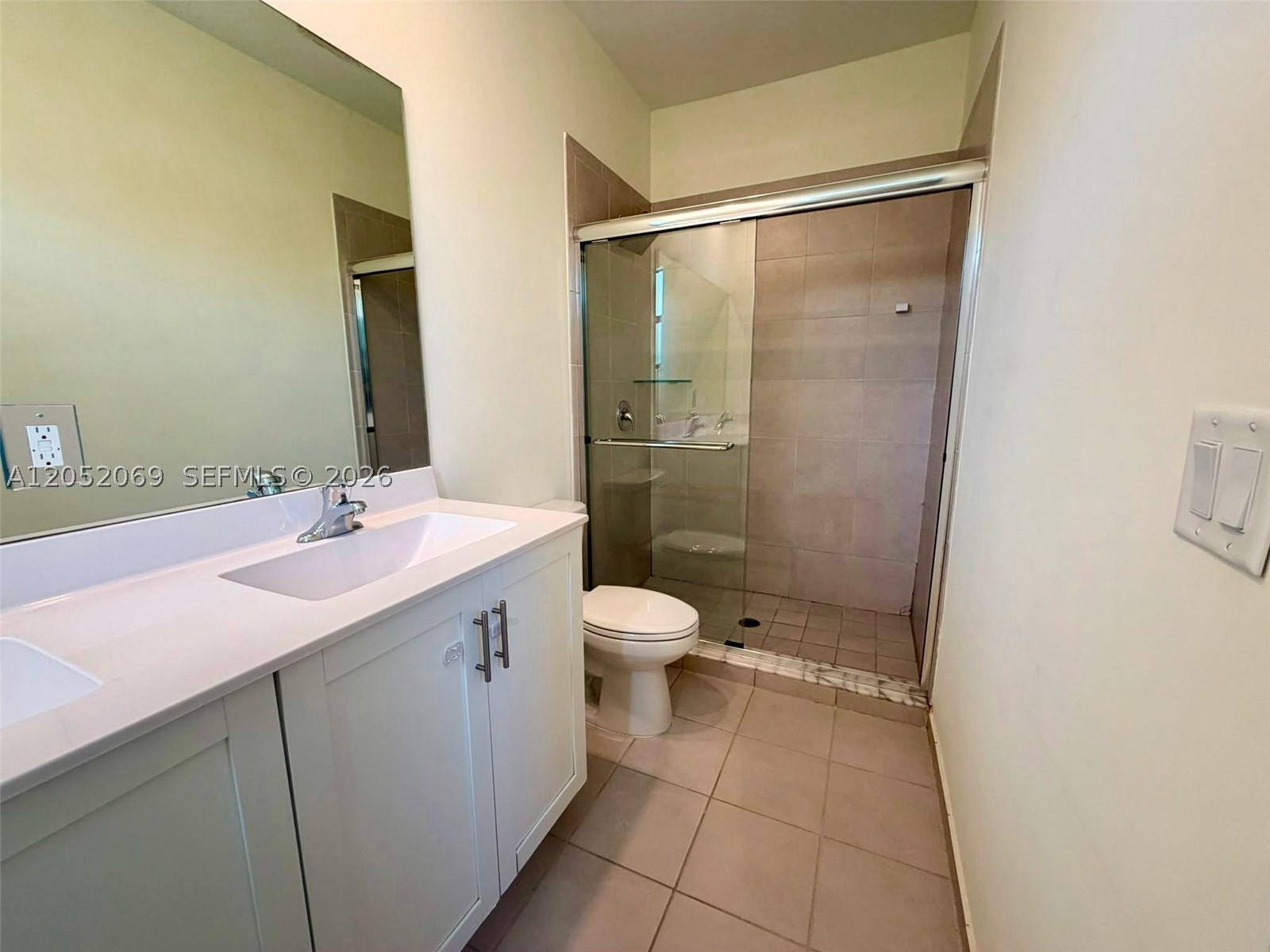 AQUABELLA NORTH REPLAT - Residential Lease