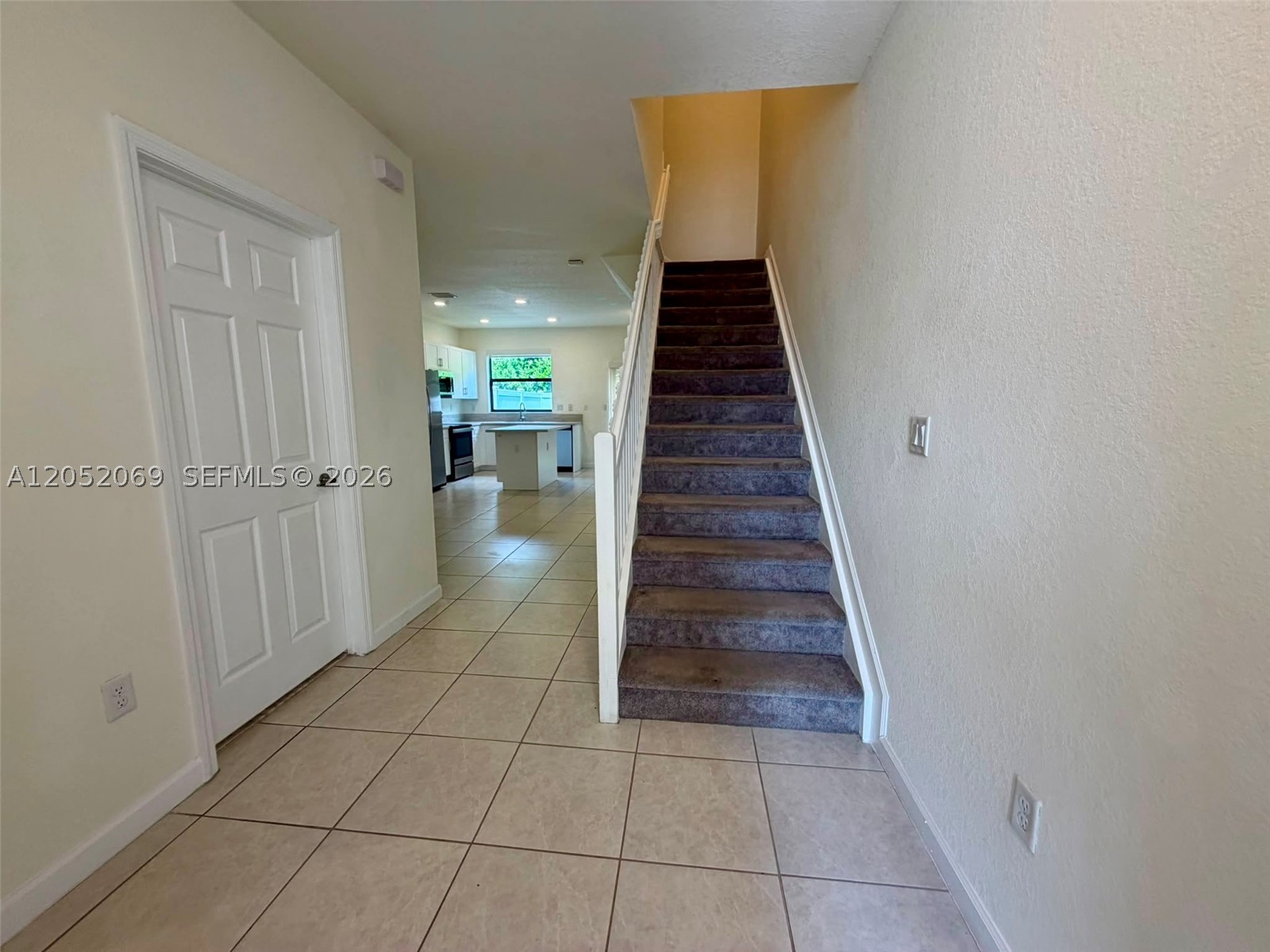 AQUABELLA NORTH REPLAT - Residential Lease