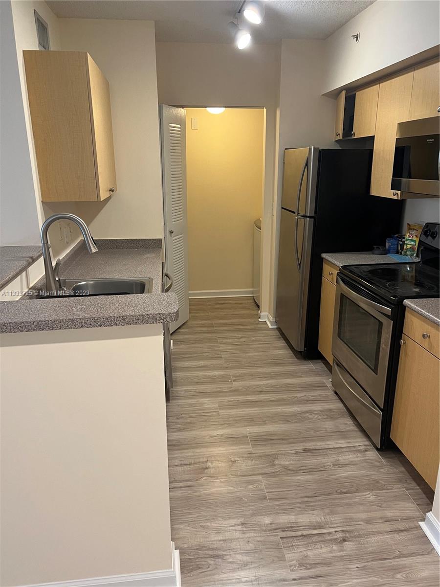 REGENT PARK CONDO - Residential Lease