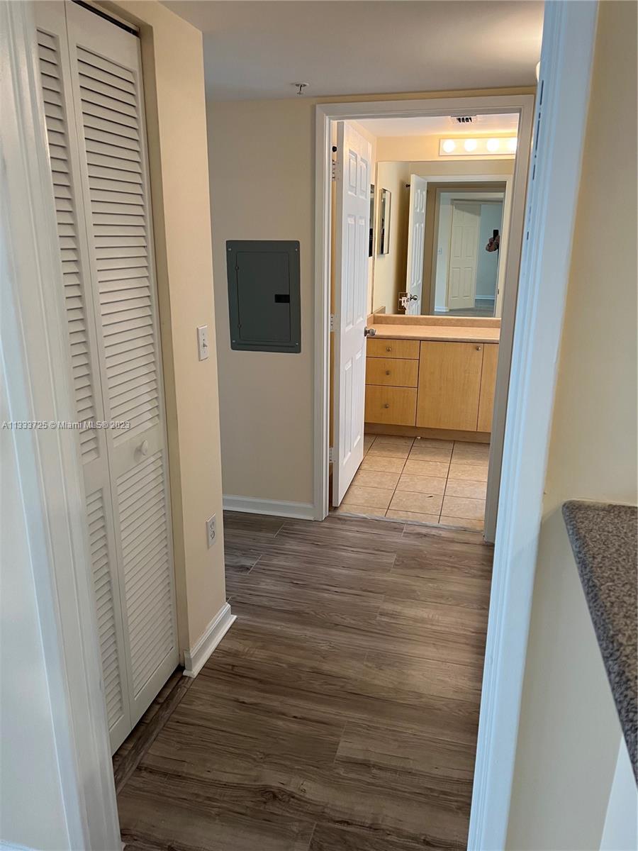 REGENT PARK CONDO - Residential Lease