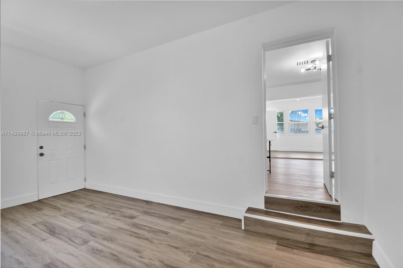 HOLLYWOOD PARK - Residential