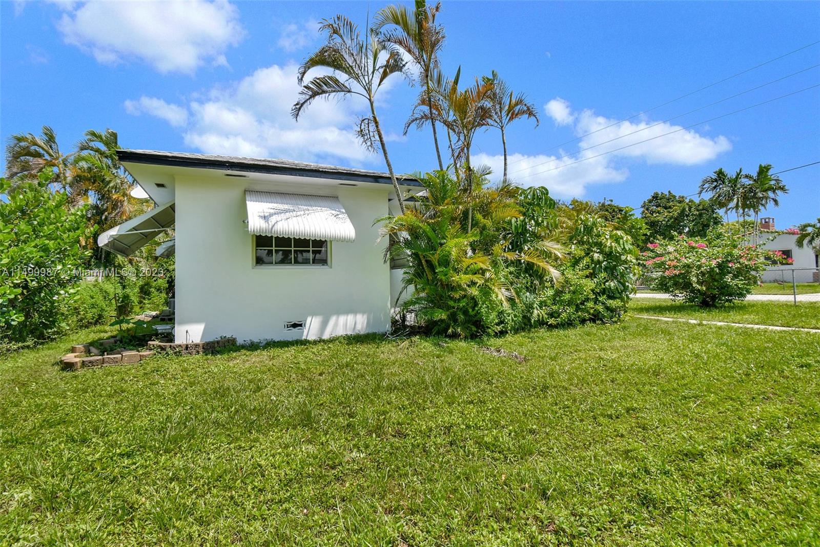 HOLLYWOOD PARK - Residential