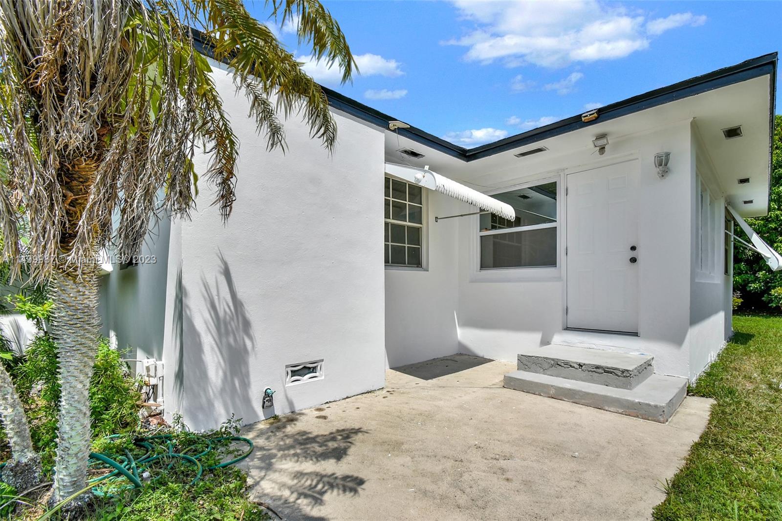 HOLLYWOOD PARK - Residential