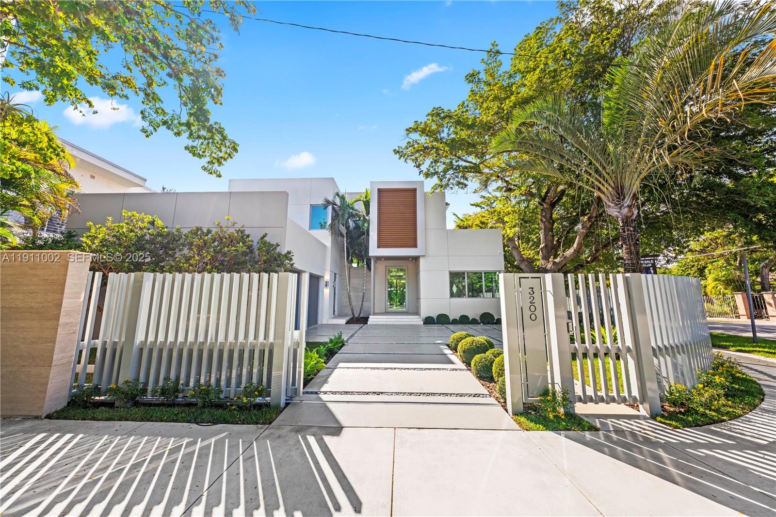 ROCK REEF - Residential