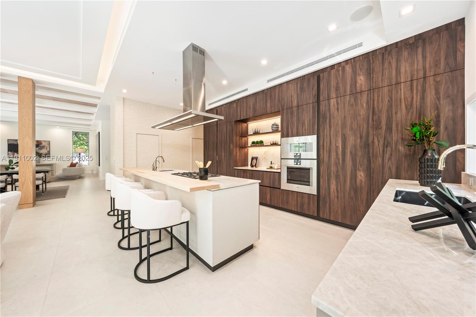 ROCK REEF - Residential