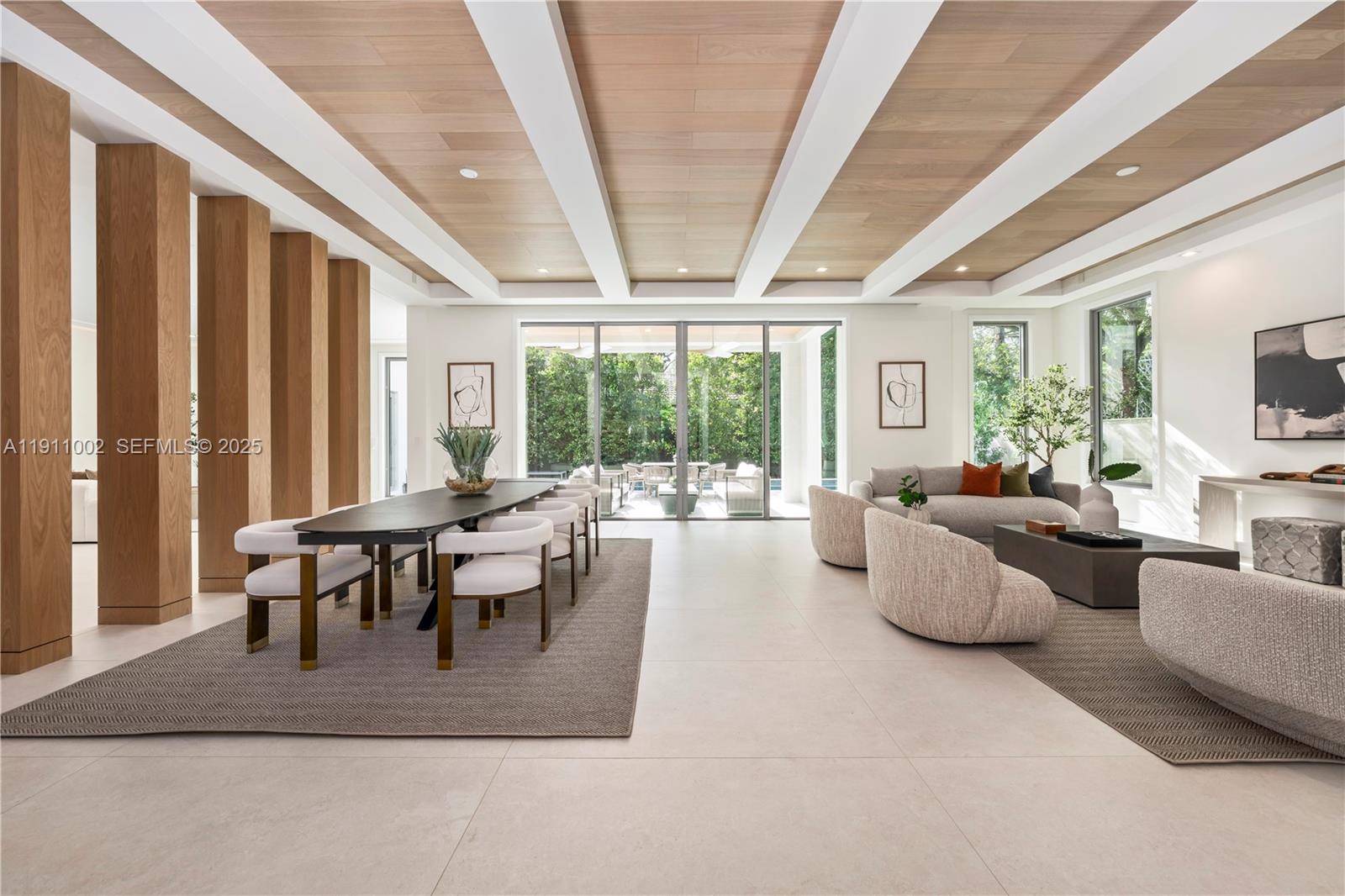 ROCK REEF - Residential