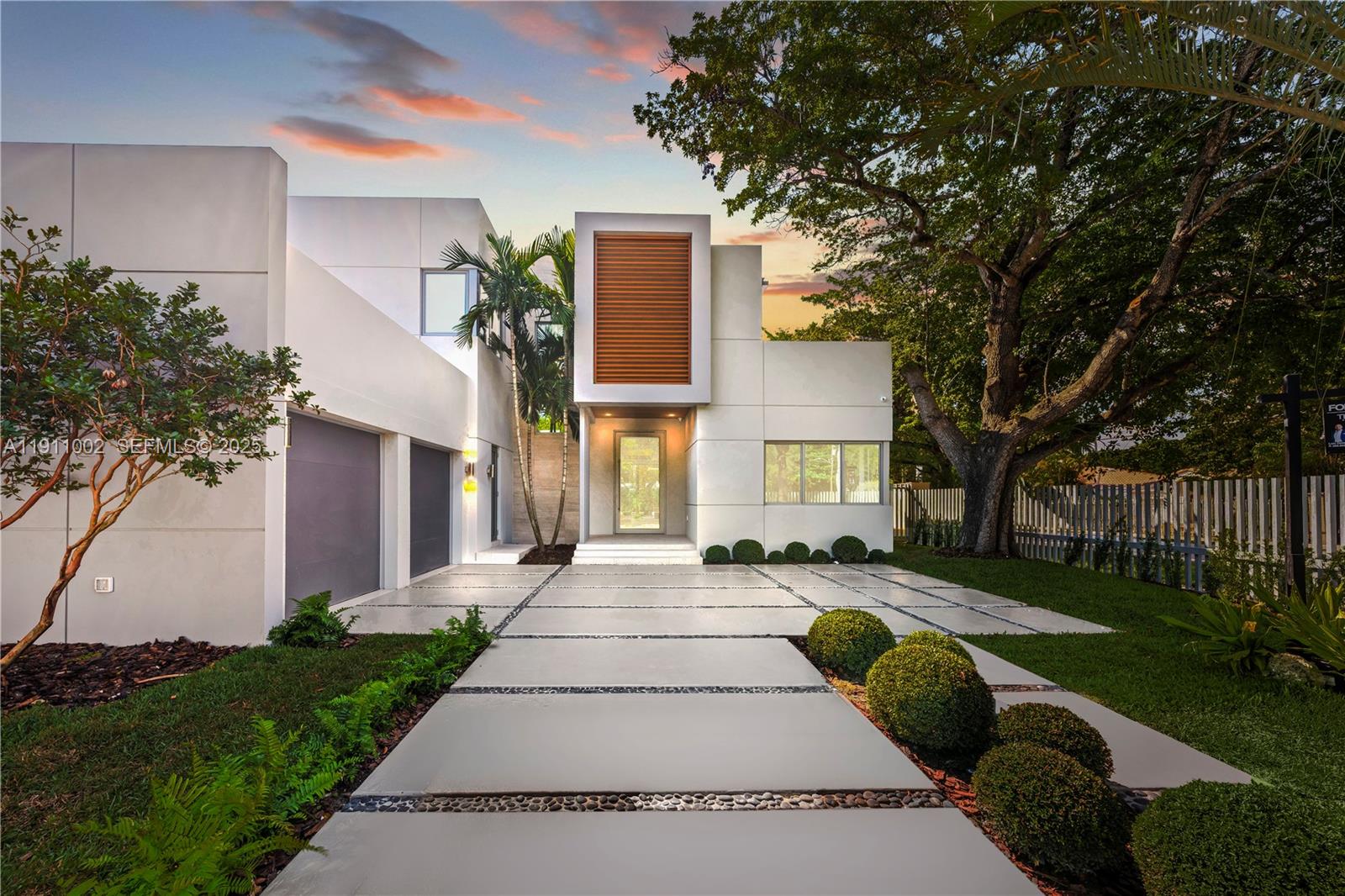 ROCK REEF - Residential