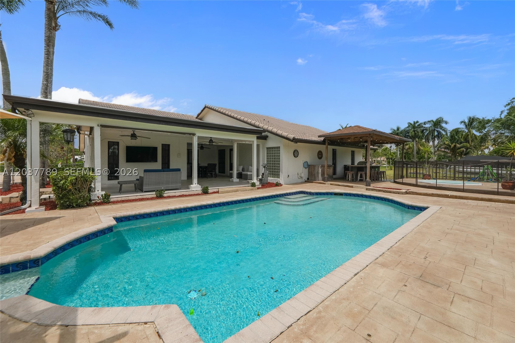 PLANTATION ACRES - Residential Lease