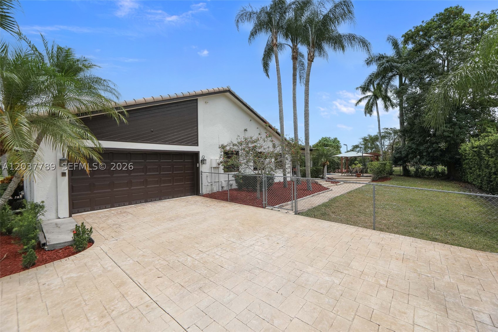PLANTATION ACRES - Residential Lease