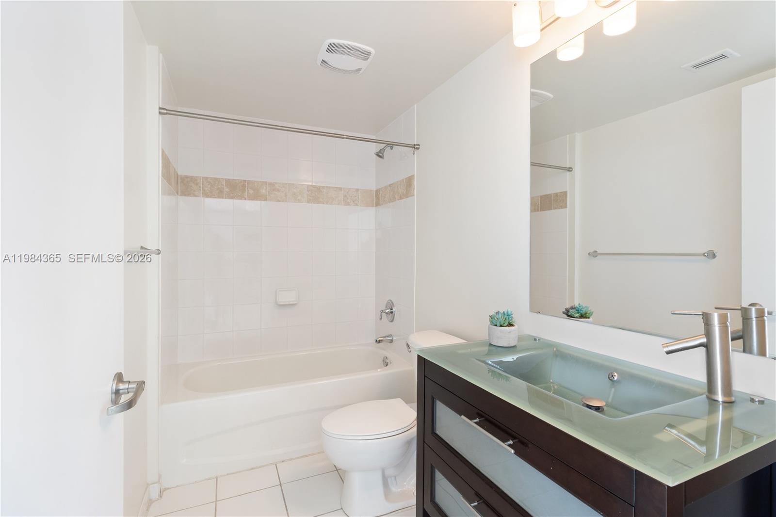 TERRAZAS RIVERPARK VILLAG - Residential