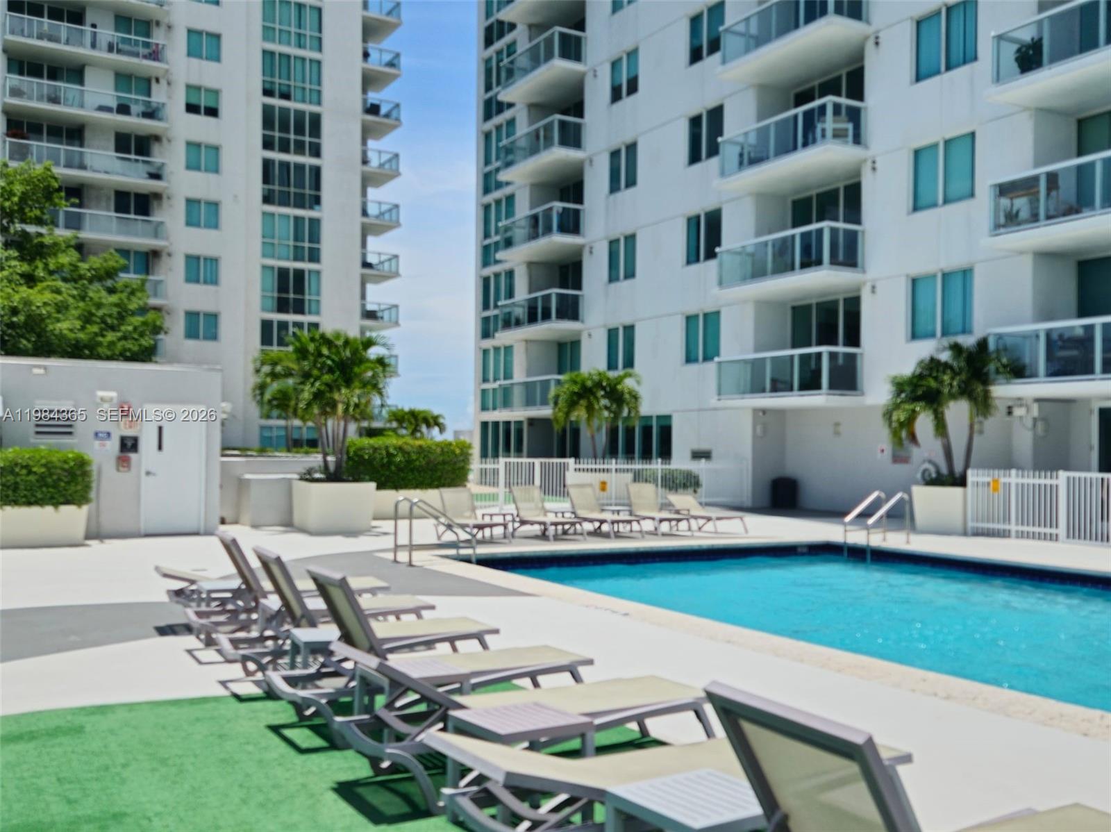 TERRAZAS RIVERPARK VILLAG - Residential